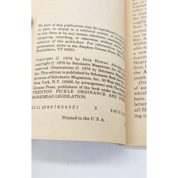 CRAZY LAWS Vintage Paperback Book By Dick Hyman Scholastic 1978 Comic Funny 70s - Picture 6 of 7